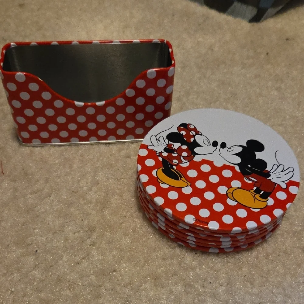 Disney Mickey and Friends Mickey & Minnie Red and White Polka Dot Coaster Set - Picture 3 of 6